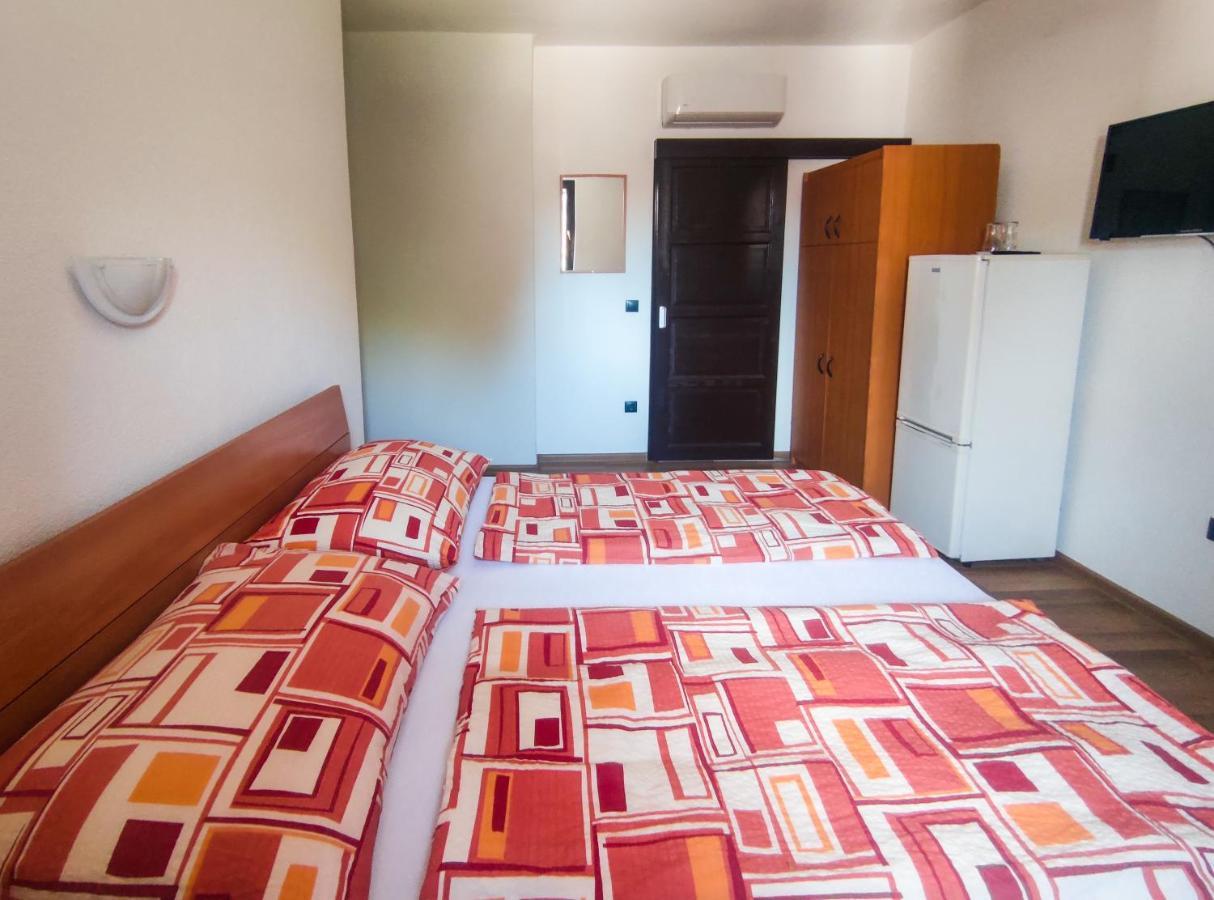 Viktoria Panzio Zamardi Hotell Eksteriør bilde